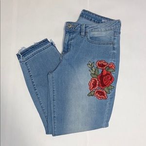 A.N.A Embroidered Denim Skinny Ankle Jeans
